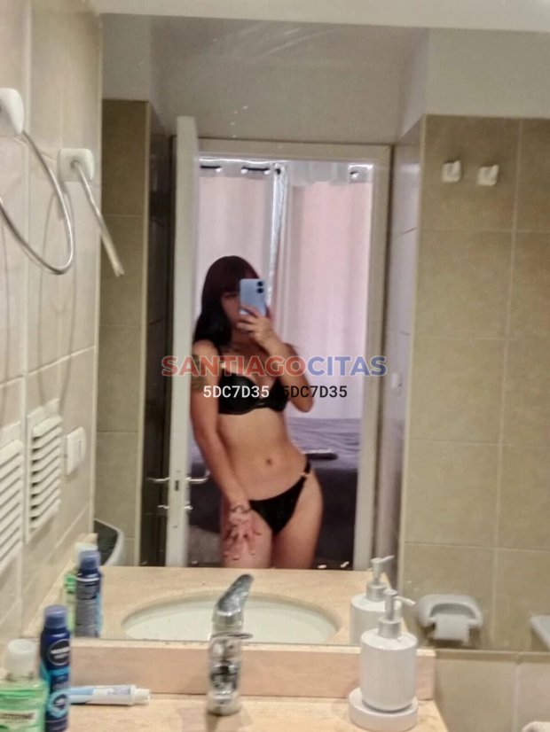 Valentina, joven, sexy y complaciente de 21 años Valentina 926948874, Puta en Santiago